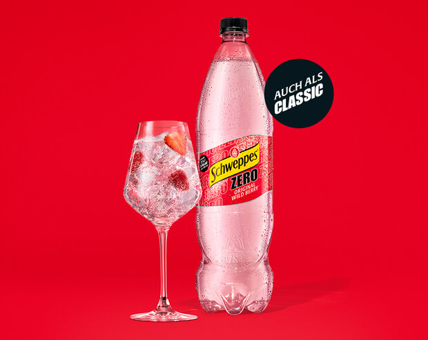 Schweppes Original Wild Berry Zero – große PET-Flasche mit Hinweis ‚Auch als Classic erhältlich‘.