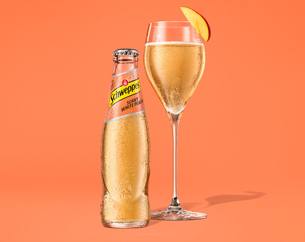 0,2 Liter Alice Flasche Schweppes White Peach.